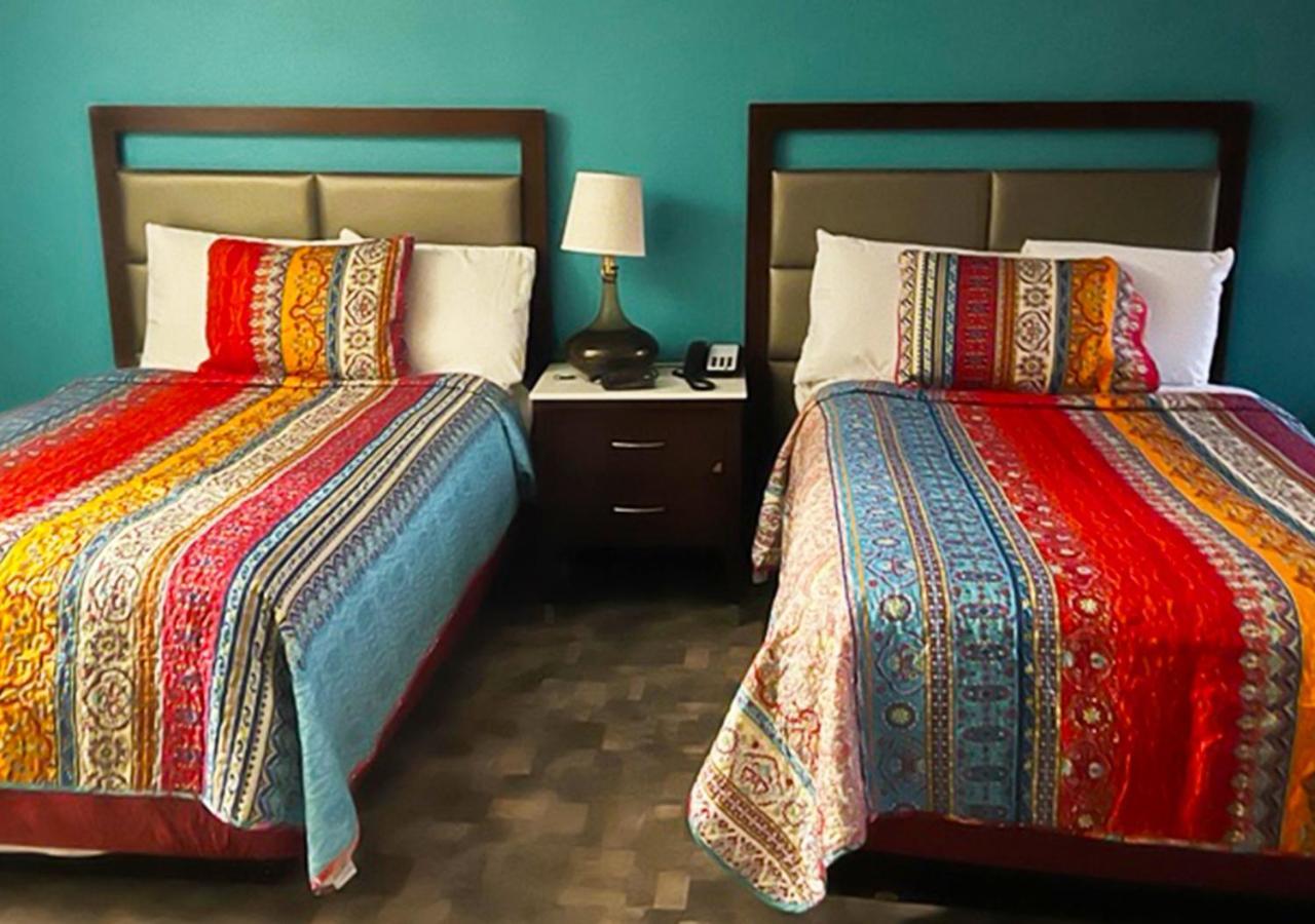 Philly & Hotel 3*